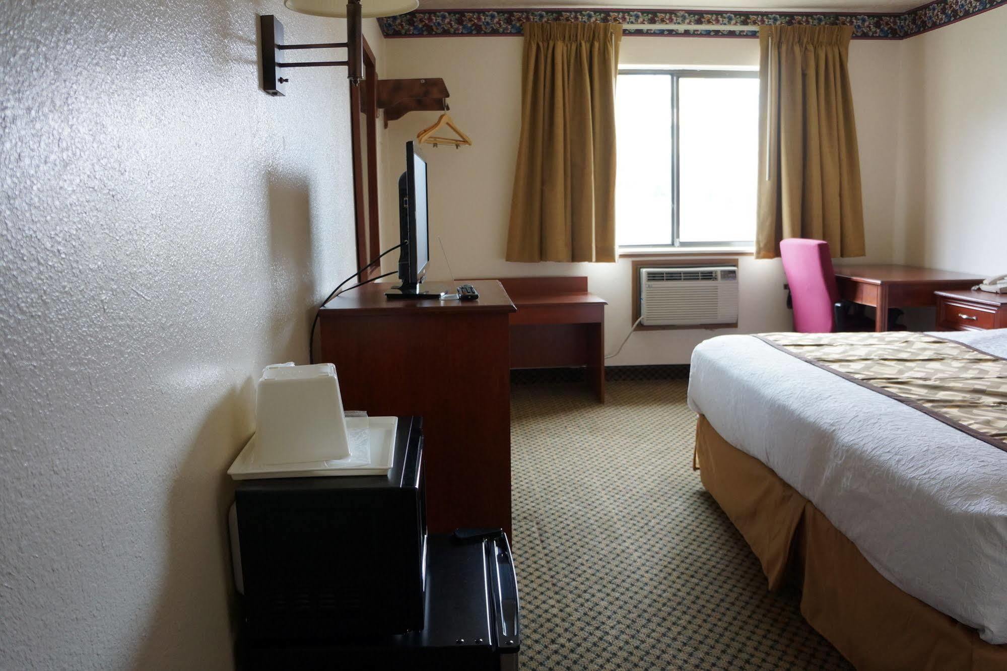 Luxury Inn & Suites Сілвертон Екстер'єр фото